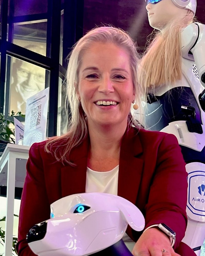 Elke de Jong, dagvoorzitter