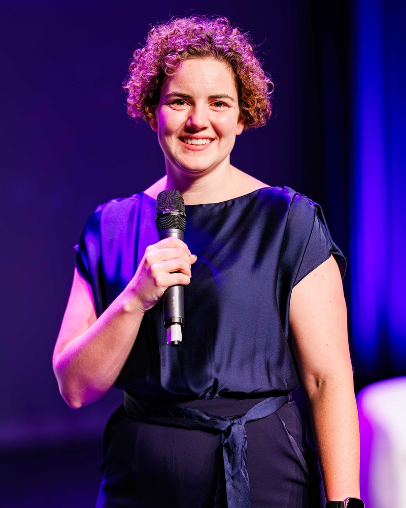 Elke Zabel, dagvoorzitter